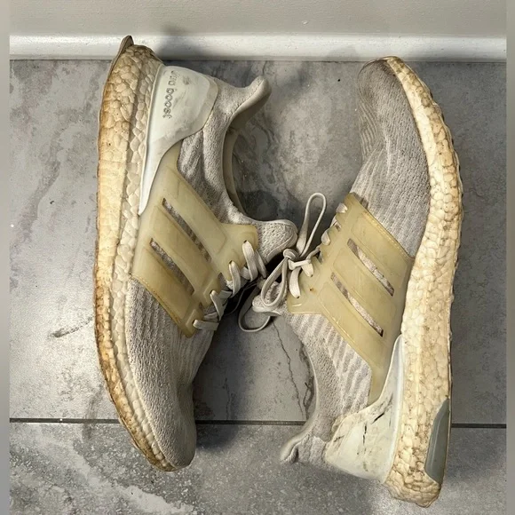 Mens size 10.5 adidas ultra boost - Picture 6 of 7